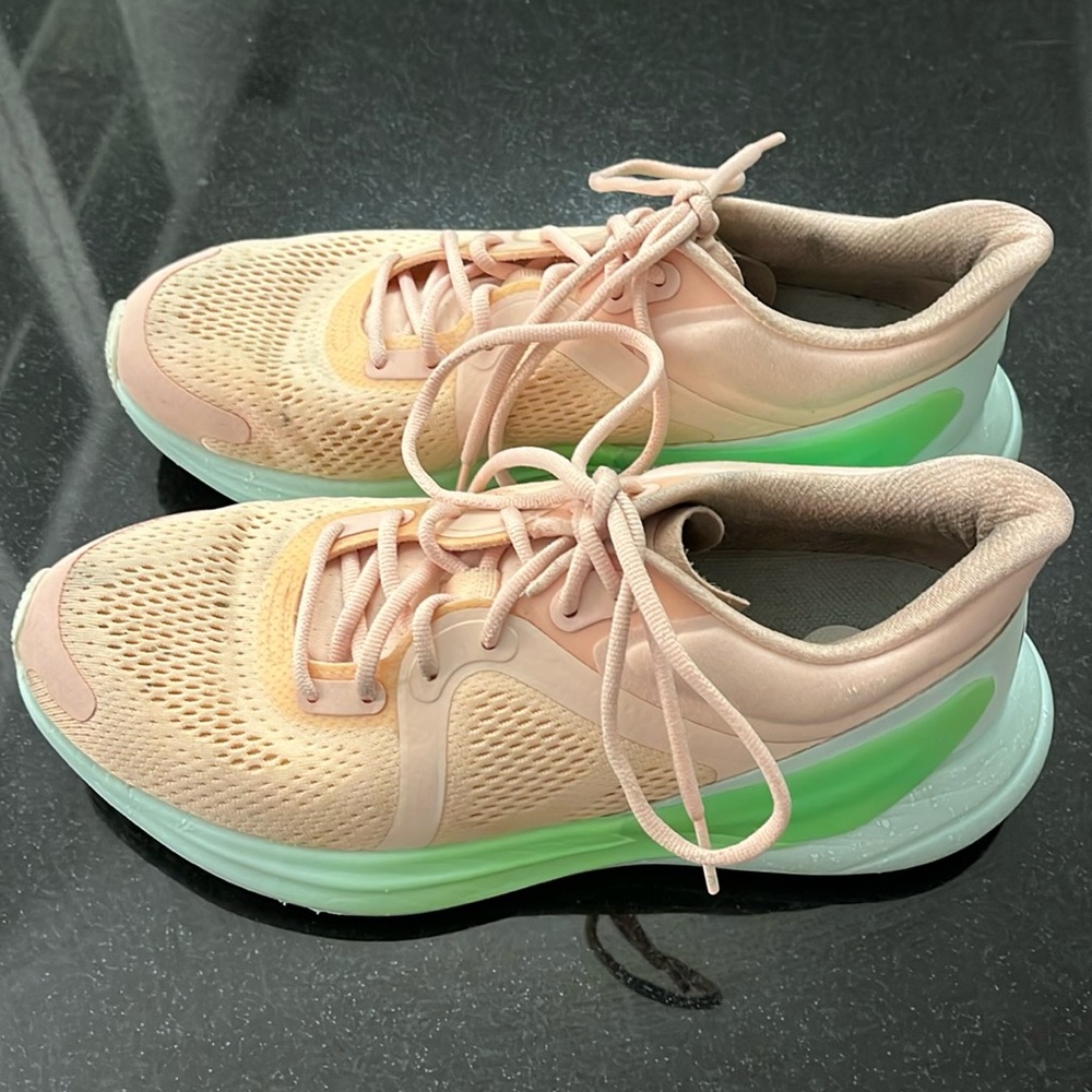 Lululemon women’s Blissfeel Run athletic shoe. Size7. Pre-owned.Pink/green/white